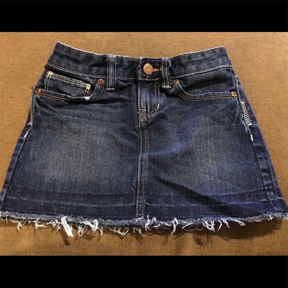 Girls Old Navy denim skirt size 7